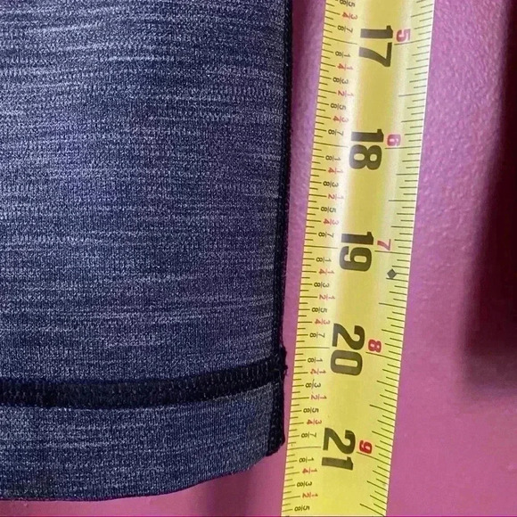 Lululemon Grey Capris - Picture 7 of 11